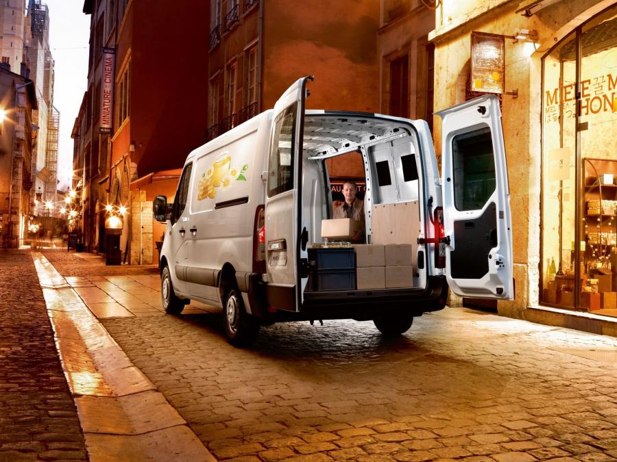  Renault Master L2H2 Van 2010 года  (фото 7 из 41)